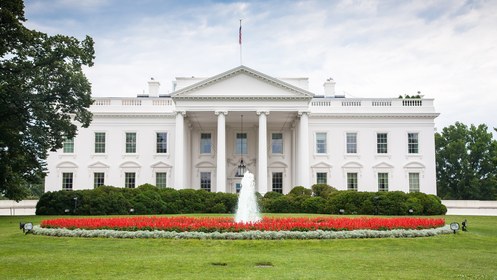 white house burned down