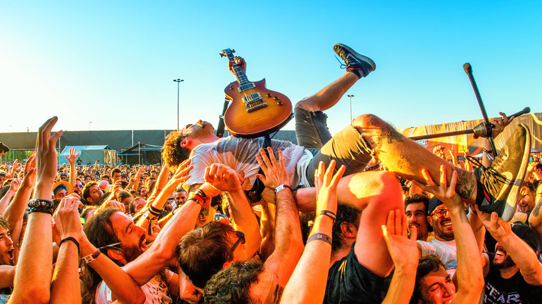 Crowd surfing