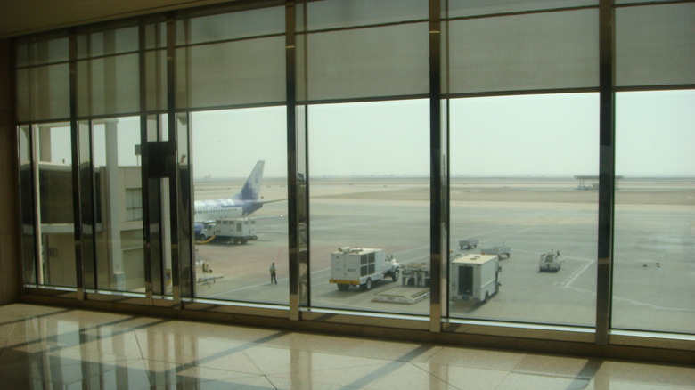 Photo of King Fahd International Airport interior 