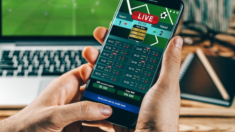 sports betting app on a cell phone