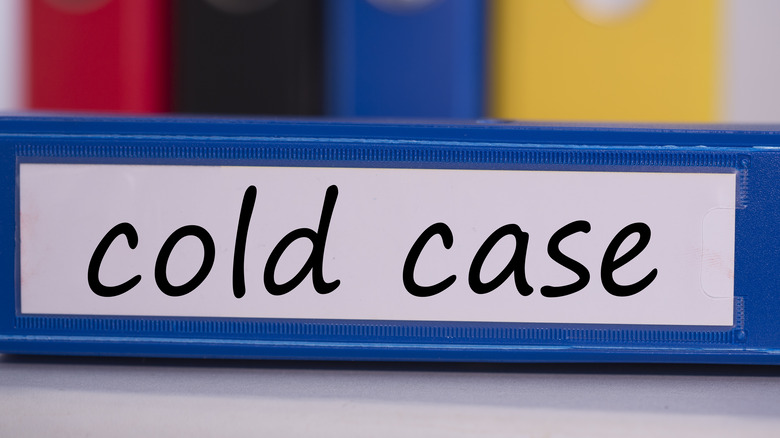 Cold case binder