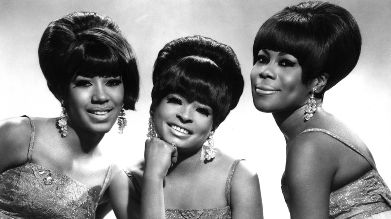 studio portrait of the marvelettes, 1965