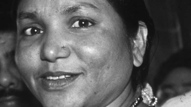 Phoolan Devi's face close up 