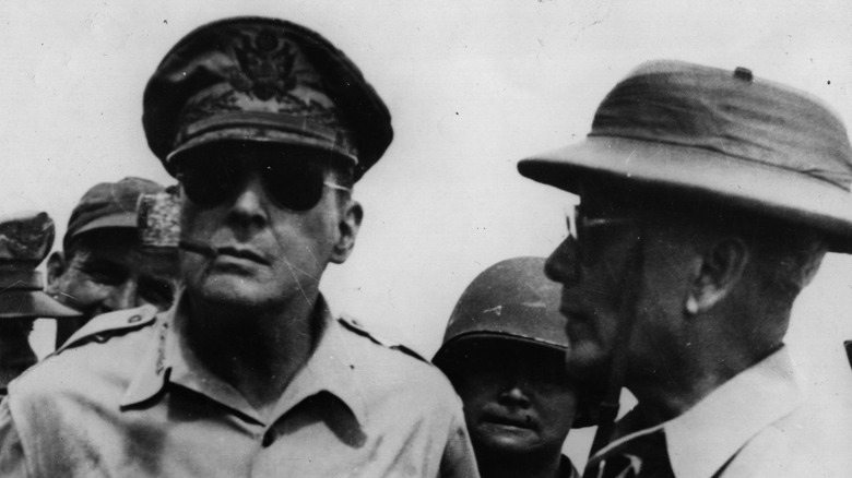 General MacArthur with Philippines president
