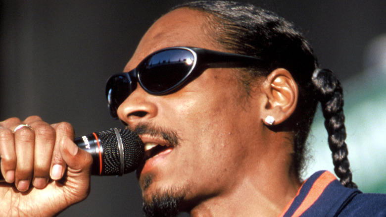 Snoop Dogg performing