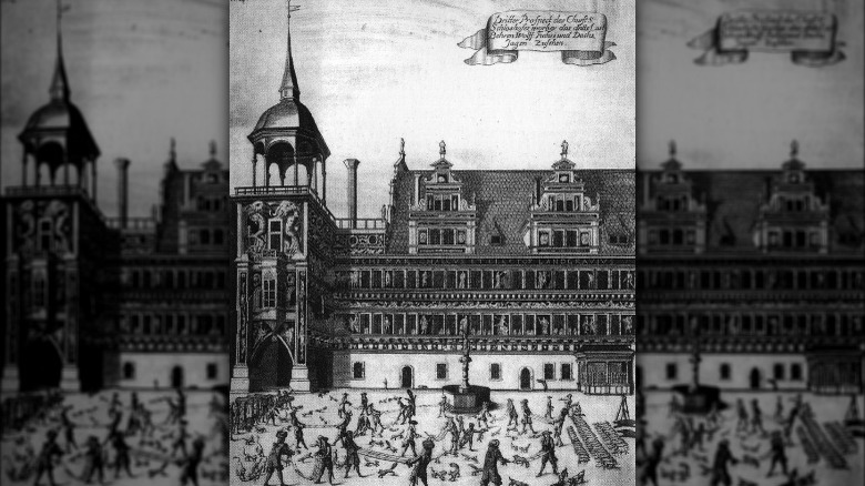 Fox tossing game in Dresden