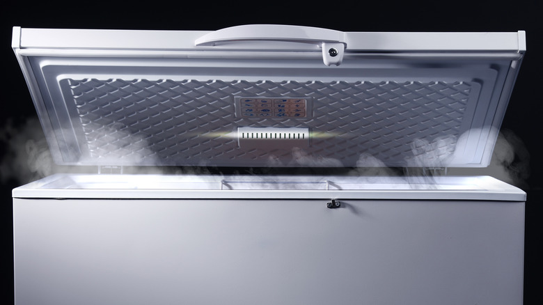 Deep freezer