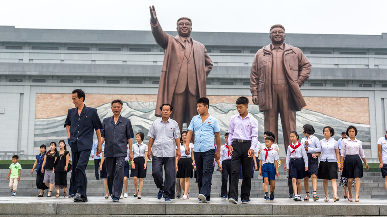 Statues of the Kim Family