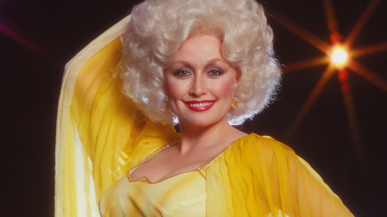 Dolly Parton strikes a pose