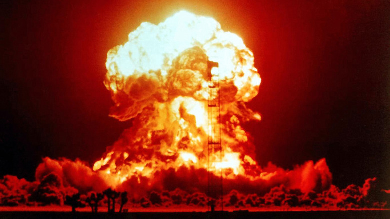 mushroom cloud