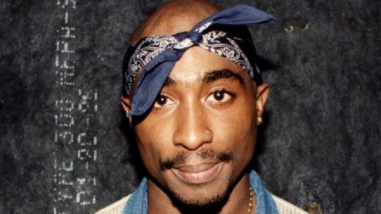 Tupac Shakur in bandana