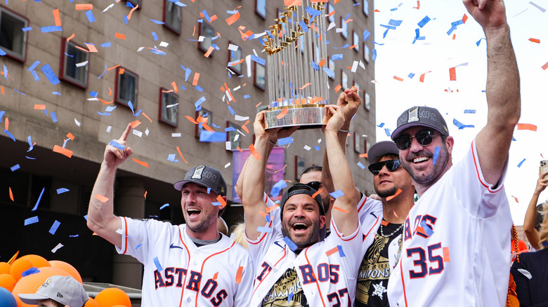 houston astros players celebrate win