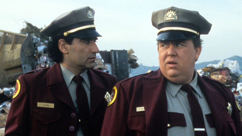 Eugene Levy and John Candy in Armed and Dangerous