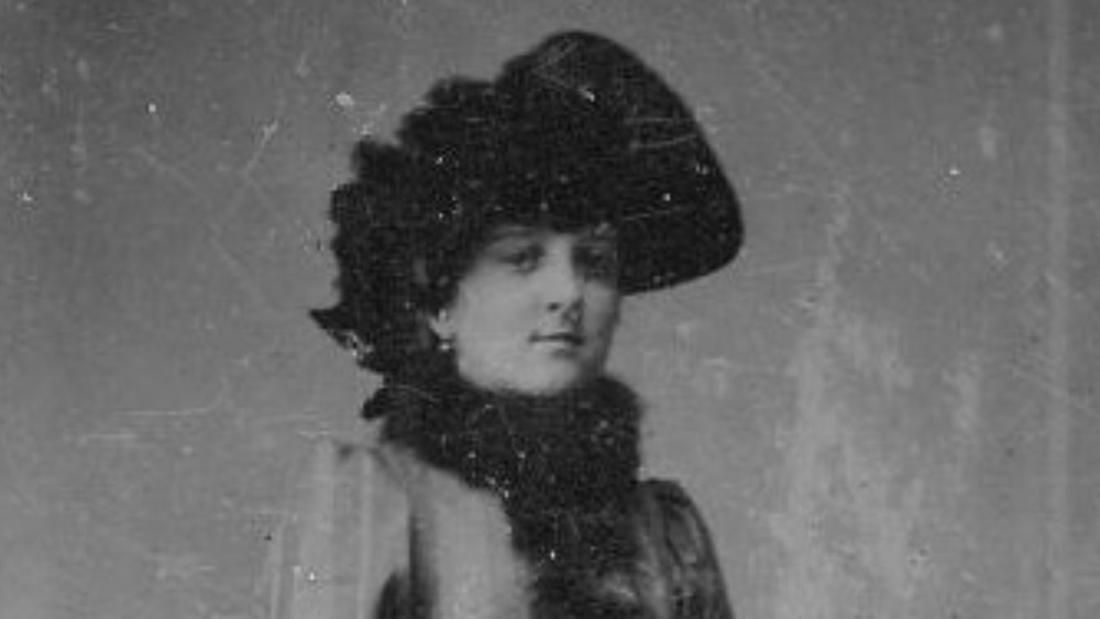 Josephine Earp: The Truth About Wyatt Earp's Wife - Grunge.