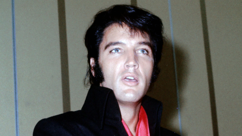 Elvis Presley at 1969 Las Vegas press conference