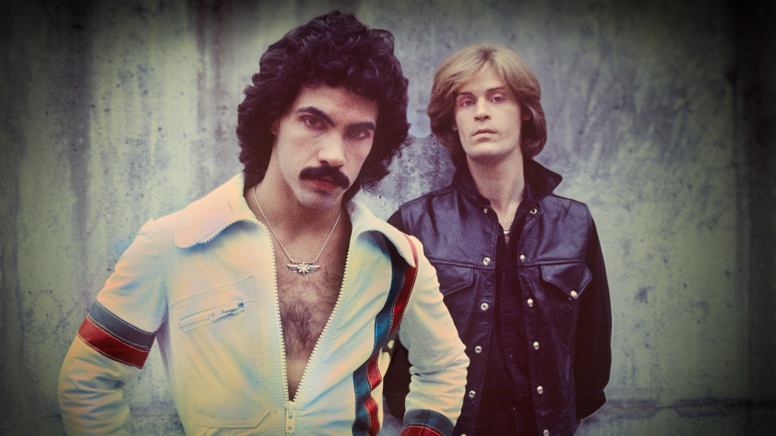5 Love Songs That Take Boomers Back To Their First High School Dance - Grunge
