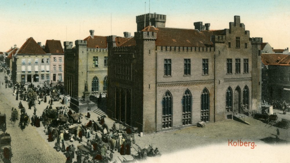 Kolberg; Town hall and monument, 1901