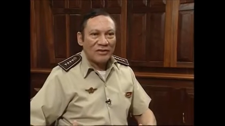 Manual Noriega military uniform