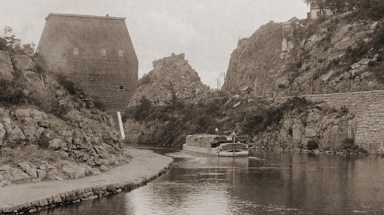 industrial revolution steamboat
