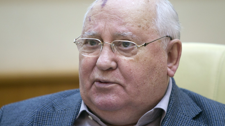 Mikhail Gorbachev speaking wearing glasses 