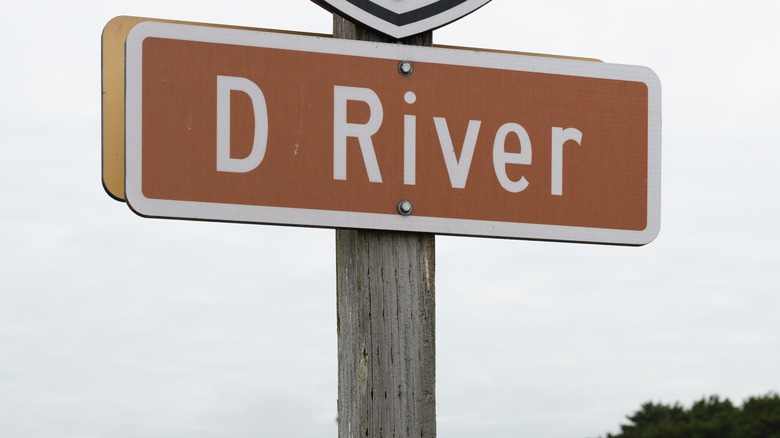 sign for Oregon's D River 