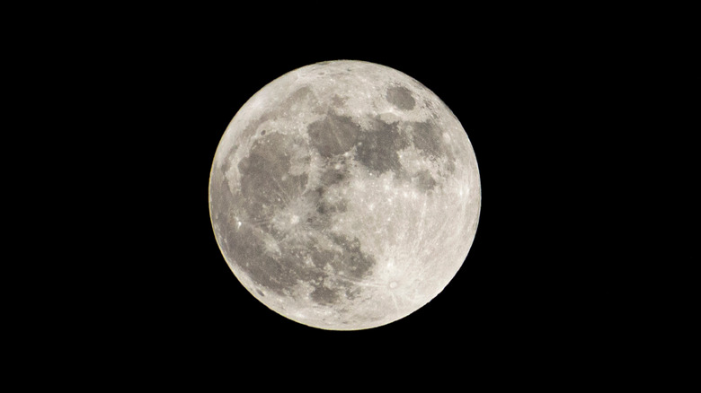 Photo of the moon in night sky 