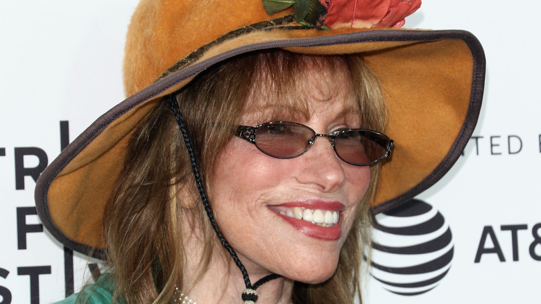 carly simon attends the 2017 tribeca film festival