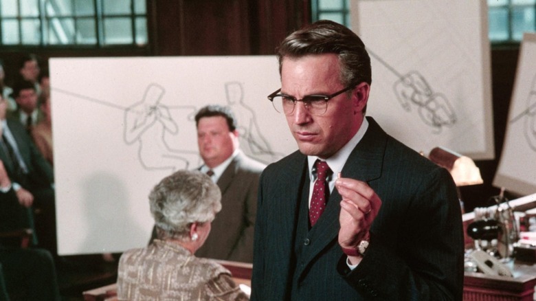Kevin Costner in courtroom scene 1991 JFK film