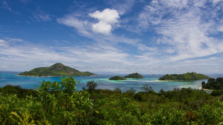 St. Anne Marine National Park, Moyenne 