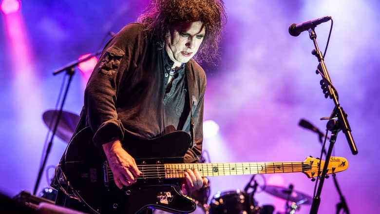 Morrissey vs. Robert Smith