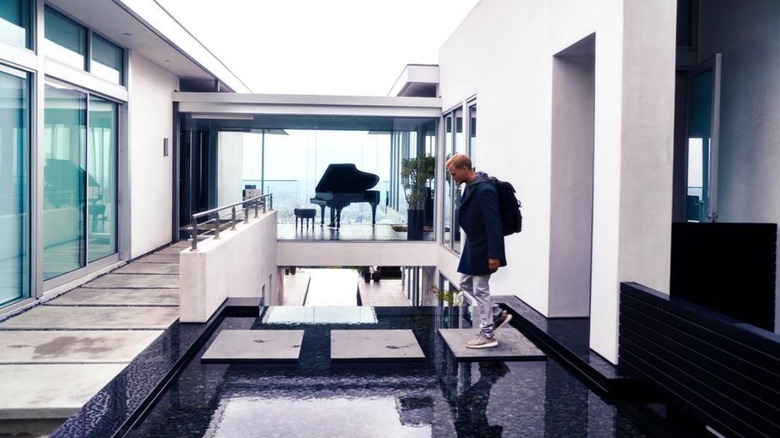Avicii Tim Bergling in a house in California