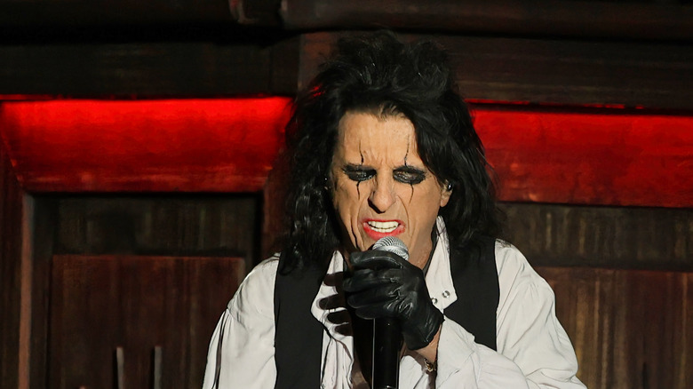 Alice Cooper performing