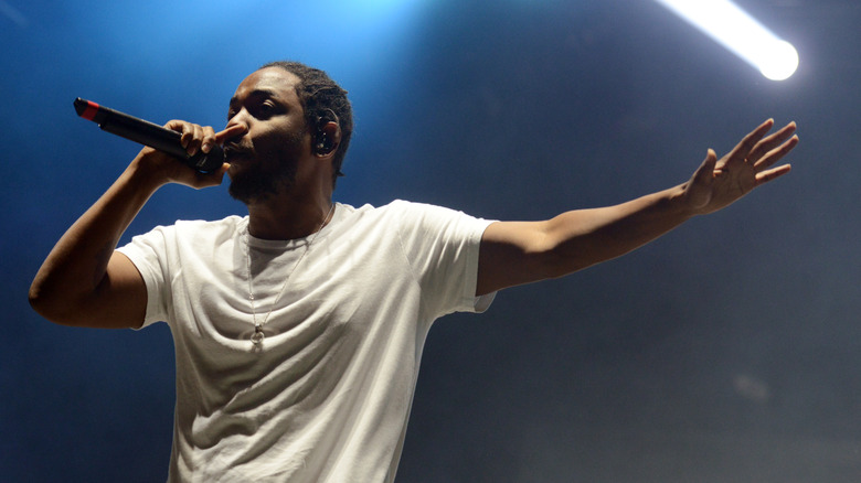 Rap Kendrick Lamar performing