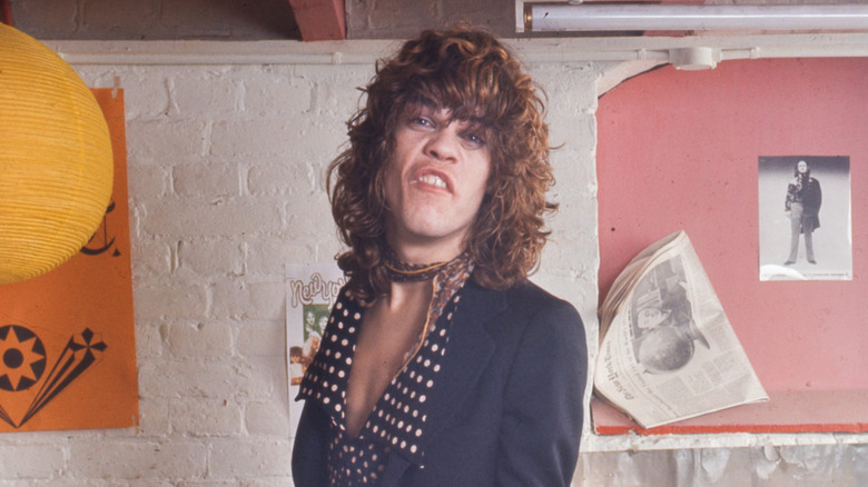 David Johansen sneering in New York Dolls publicity photo