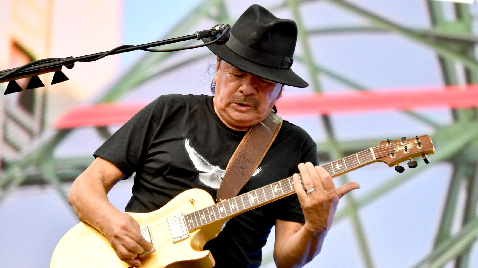 Musicians Who Rescued Their Dying Careers With One Song