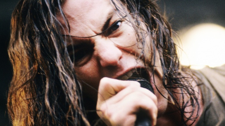 Eddie Vedder face close-up singing