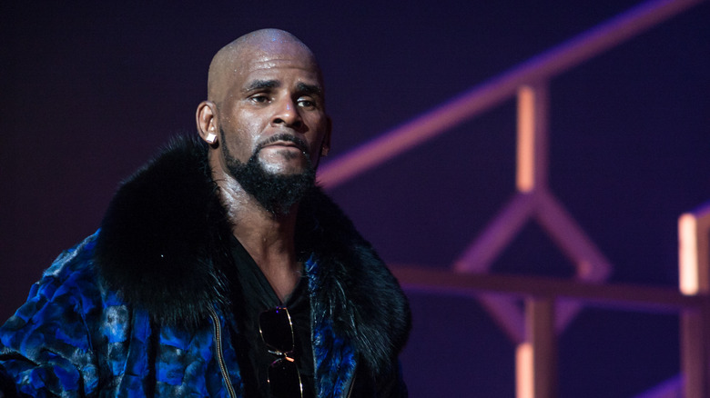 R Kelly performs on stage
