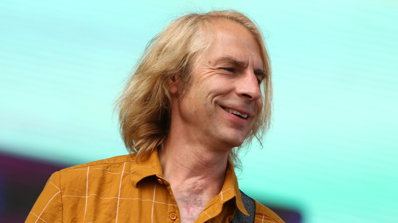 Mark Arm smiling onstage
