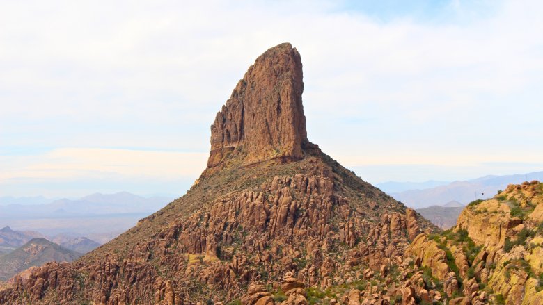superstition mountains