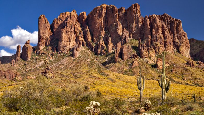 superstition mountains