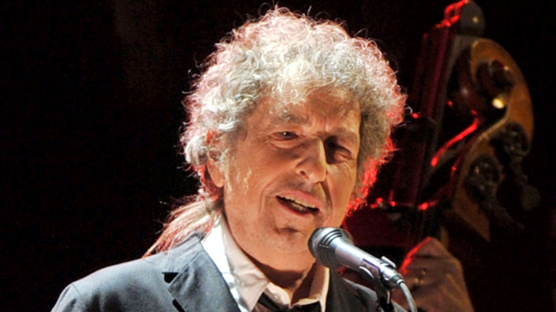 Bob Dylan singing