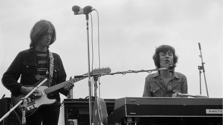 Eric Clapton and Steve Winwood performing as Blind Faith