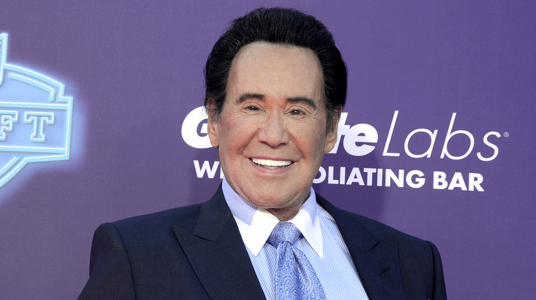Photograph of Wayne Newton