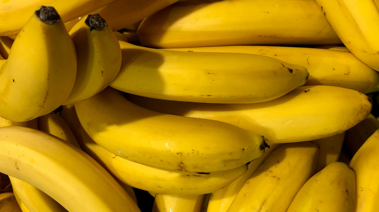 pile of bananas