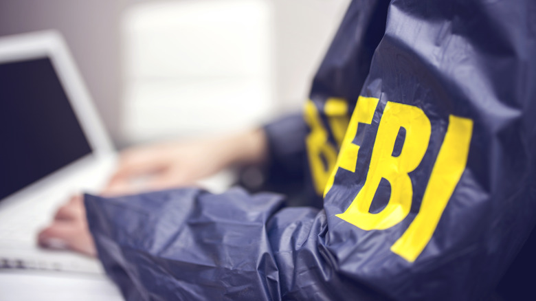 fbi agent