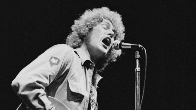 Alvin Lee long curly hair performing onstage