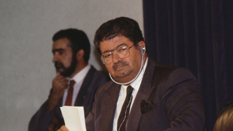 Turgut Özal black suit