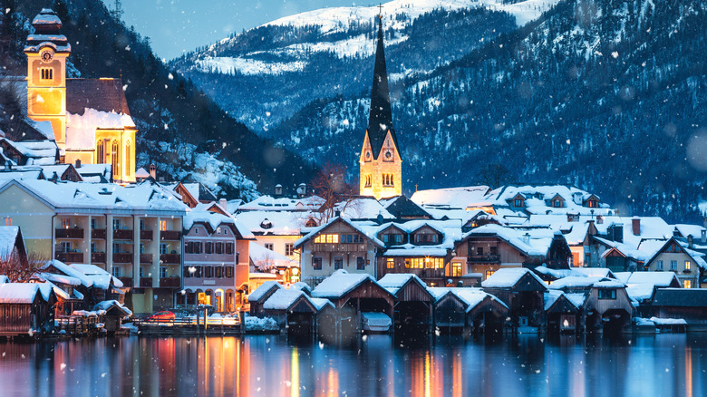 Hallstatt Vienna scene