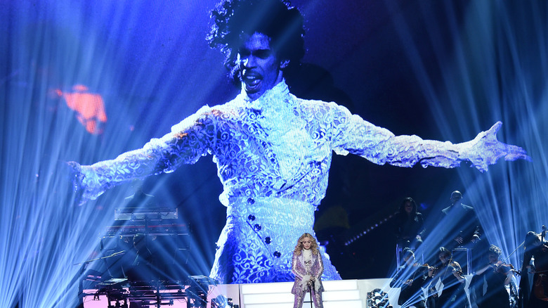 Madonna honoring Prince