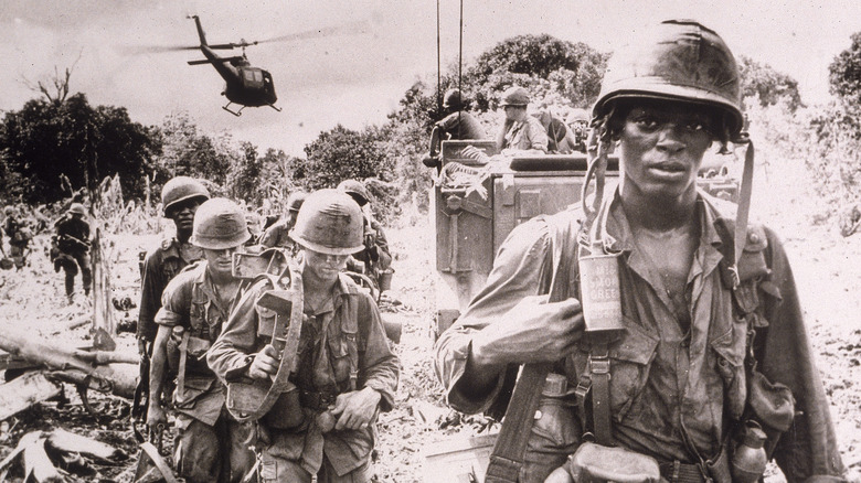 173rd airborne division soldiers with helicopter Vietnam